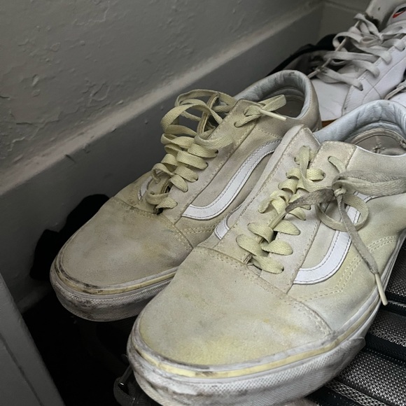 Vans - Picture 2 of 2